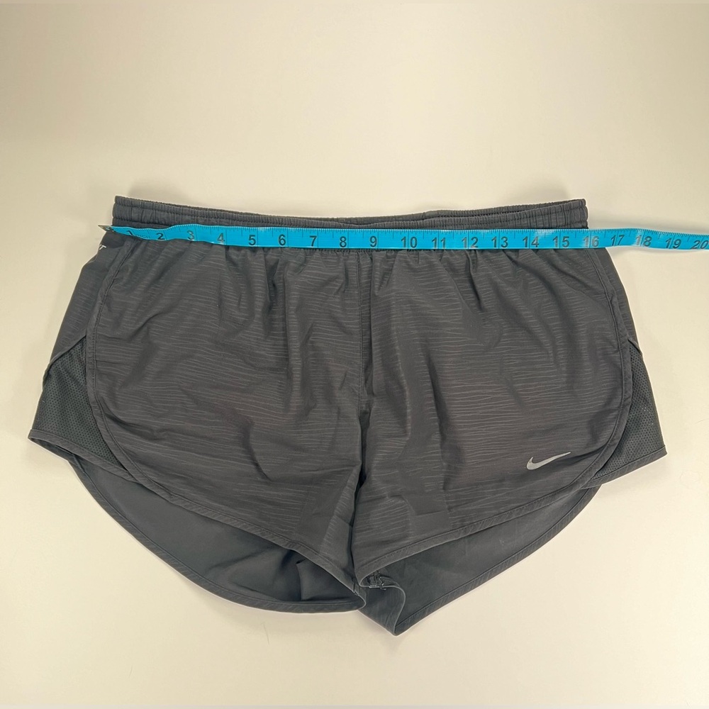 Nike Dri-Fit Running Shorts w/ Pocket and Inner Lining - black, M - Picture 10 of 13